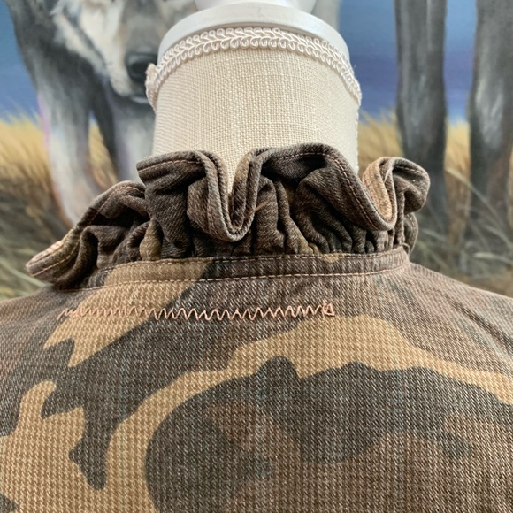 Nick and Mo SZ MD girls camouflage ruffle top - Picture 7 of 14